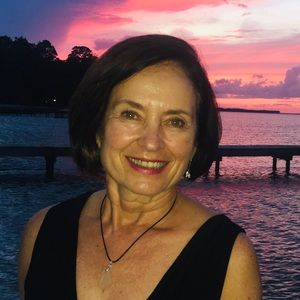 Meet your Posher, Carolyn